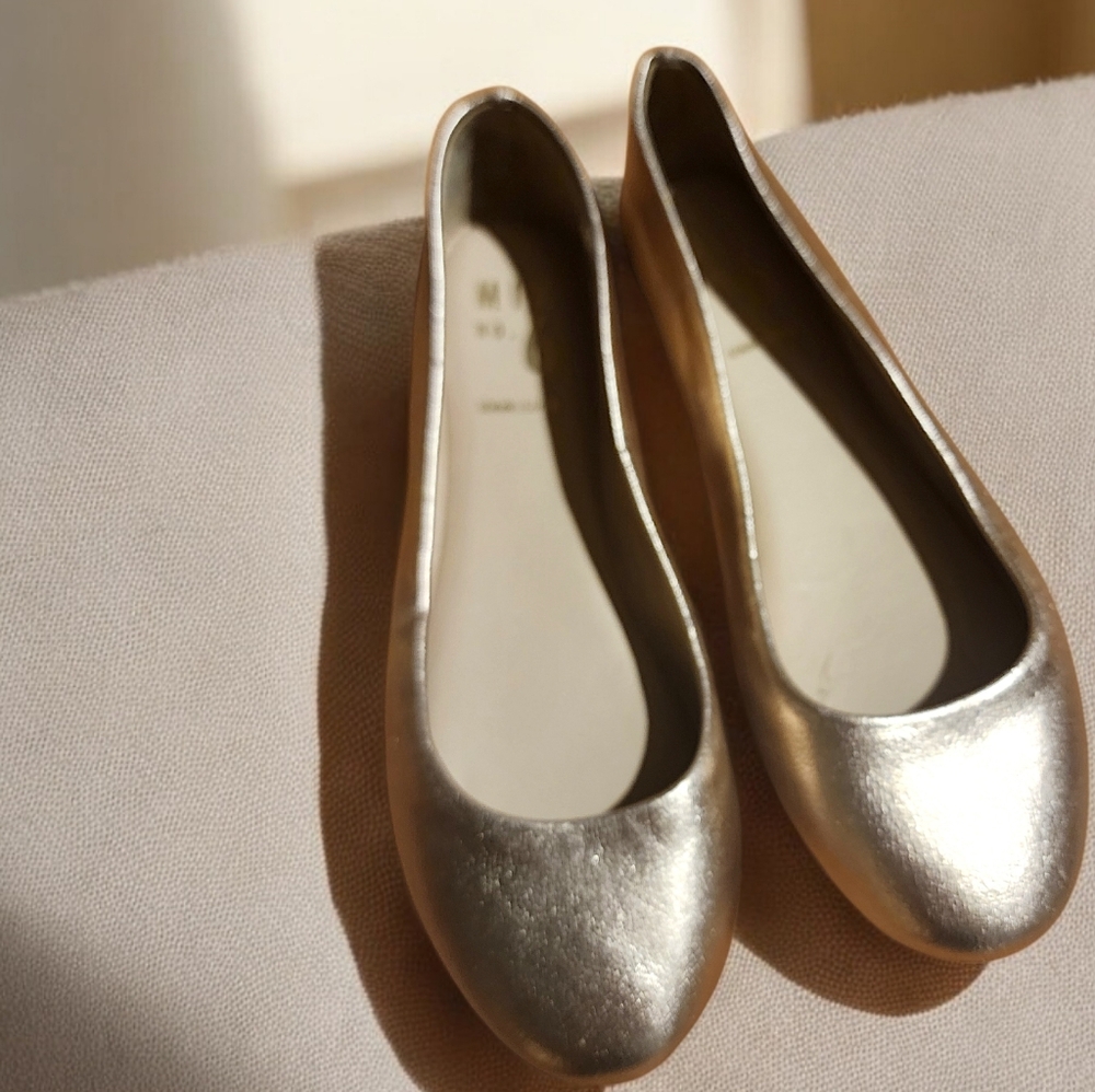NWOT Mix No. 6 Shimmering Gold Ballet Flats Women's Size 7